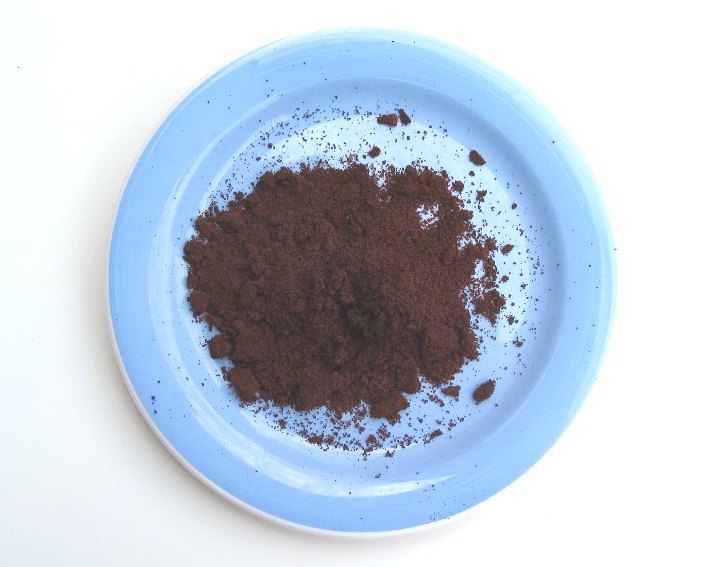 Used coffee grounds for mosquitoes